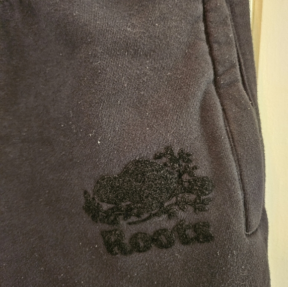 Used Medium Men's Black Roots Sweatpants - Picture 7 of 14